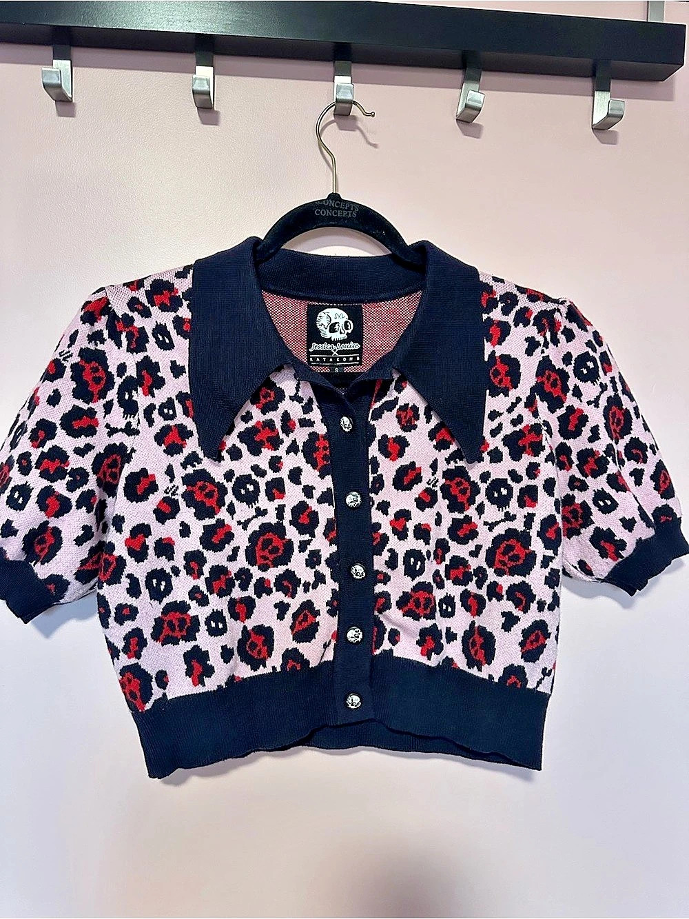 Jessie James Decker Leopard Print Cardigan in Pink & Black Size Small